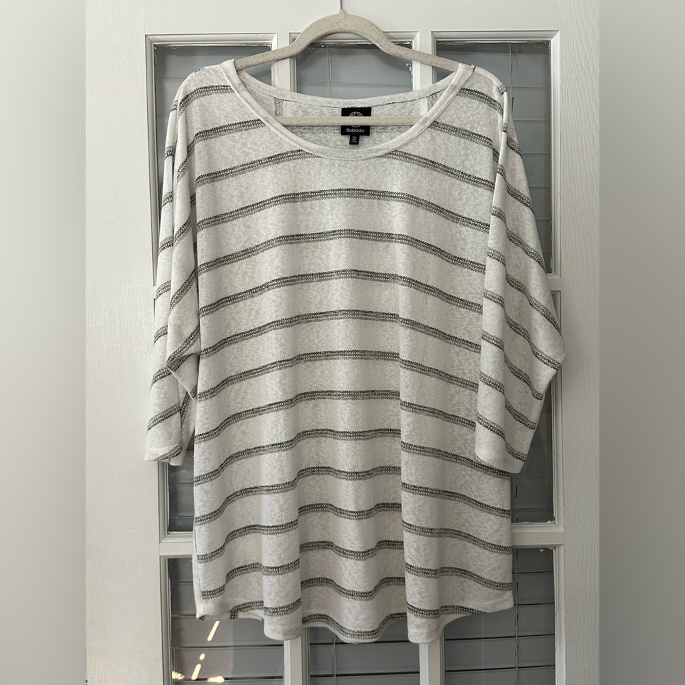 BOBEAU Women’s 3X White Gray Sheer Striped 3/4 Sleeve Knit Top | SKU 0504